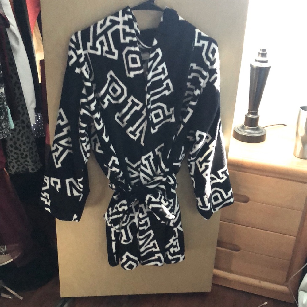 Women’s robe